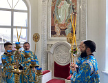 В престольный праздник Преосвященнейший епископ Симон возглавил Божественную литургию в храме Державной иконы Божией Матери города Донецка