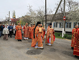 В понедельник Светлой седмицы Пасхальные торжества в Шахтинской епархии продолжились в Пантелеимоновском храме города Миллерово