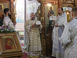 Преосвященнейший епископ Симон совершил воскресную Божественную литургию в Донском храме города Новошахтинска