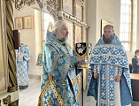 В день памяти святых мучениц Минодоры, Митродоры и Нимфодоры Преосвященнейший епископ Симон совершил Божественную литургию в Покровском кафедральном соборе города Шахты