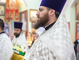 В день празднования Обрезания Господня епископ Симон совершил Божественную литургию святителя Василия Великого в храме праведного Иоанна Кронштадтского города Шахты