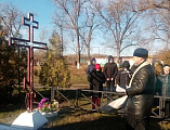 Ко Дню Неизвестного солдата священник вместе с учениками школы совершил заупокойную литию по всем павшим воинам