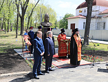 Преосвященнейший епископ Симон принял участие в открытии памятника святому благоверному князю Александру Невскому в г. Гуково и совершил чин освящения монумента