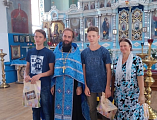 В храме Архистратига Михаила пос. Каменоломни Нижнедонского благочиния завершилась ежегодная акция «Поможем собрать детей в школу»