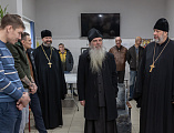 Епископ Каменский и Камышловский Мефодий ознакомился с работой центра помощи для алкозависимых и наркозависимых хутора Маркин