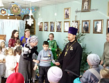 В храме Покрова Пресвятой Богородицы г. Шахты после Божественной литургии воспитанники воскресной школы «Исток» поздравили своих родителей и прихожан с Рождеством Христовым