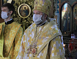 В день памяти святых первоверховных апостолов Петра и Павла Преосвященнейший епископ Симон возглавил Божественную литургию в Покровском кафедральном соборе г. Шахты