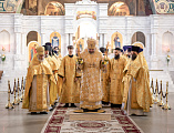 Преосвященнейший епископ Симон в день своего рождения возглавил Божественную литургию в Покровском кафедральном соборе города Шахты