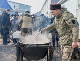 В прощеное воскресенье на Соборной площади города Шахты состоялись народные гуляния, посвященные Масленице