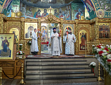 Праздников Праздник и Торжество из Торжеств. В праздник Светлого Христова Воскресения в Покровском кафедральном соборе г. Шахты состоялось торжественное богослужение