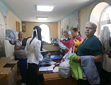 В Донецке прошла акция «Ты не одна» по обеспечению школьной формой детей из малообеспеченных семей
