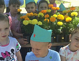 В день защиты детей в шахтинском поселке Фрунзе, около храма блгв. князя Александра Невского, торжественно открыли парк