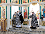 Преосвященнейший епископ Симон совершил Литургию Преждеосвященных Даров в храме святого благоверного князя Александра Невского города Шахты