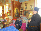 Иерей Андрей Журавлев провел экскурсию для воспитанников детского сада «Колосок» в рамках регулярно преподаваемого им факультатива «Святыни отечества»