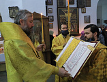 Накануне дня памяти святителя Николая Чудотворца Преосвященнейший епископ Симон совершил всенощное бдение в Никольском храме пос. Аюта