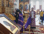 В Неделю Торжества Православия Преосвященнейший епископ Симон совершил Божественную литургию святителя Василия Великого в Покровском кафедральном соборе г. Шахты