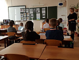Протоиерей Андрей Поздняков открытый урок по основам православной культуры в школе ст. Бессергеневской