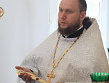 Преосвященнейший епископ Симон с архипастырским визитом посетил храм святой благоверной княгини Анны Кашинской г. Каменск-Шахтинский и совершил воскресную Божественную литургию