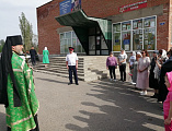 В Вербное воскресенье освящен Поклонный Крест на въезде в хутор Малотокмацкий