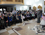 Рождественский праздник организовано для малообеспеченных семей в храме Державной иконы Божией Матери г. Донецка
