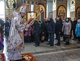 В Неделю Торжества Православия Преосвященнейший епископ Симон совершил Божественную литургию святителя Василия Великого в Покровском кафедральном соборе г. Шахты