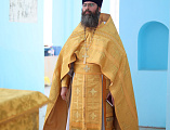 Преосвященнейший епископ Симон и паломники Шахтинской епархии молились за Литургией в храме святителя Николая Чудотворца станицы Еланской Шолоховского района