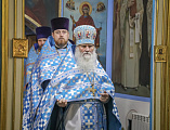 В престольный день Преосвященнейший епископ Симон совершил Божественную литургию в храме Казанской иконы Божией Матери города Гуково