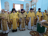 Преосвященнейший епископ Симон и паломники Шахтинской епархии молились за Литургией в храме святителя Николая Чудотворца станицы Еланской Шолоховского района