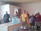 В храме в честь Введения во храм Пресвятой Богородицы хут. Красный Кут торжественное богослужение состоялось в день отдания праздника Пасхи