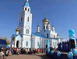 В праздник Покрова Пресвятой Богородицы на Соборной площади города Шахты гостей ждали концерт, казачья уха и мастер-классы