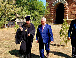 Губернатор Ростовской области В.Ю. Голубев посетил Пятницкое архиерейское подворье ст. Манычской