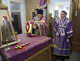 В поминальную родительскую субботу Преосвященнейший епископ Симон совершил Божественную литургию и панихиду в храме великомученика Пантелеимона г. Гуково