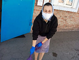В рамках сотрудничества с благотворительным фондом «Солидарность. Добро. Милосердие.» благополучателям Центра гуманитарной помощи «От сердца к сердцу» г. Новошахтинска передали продукты