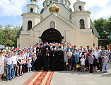 Епископ Шахтинский и Миллеровский Симон возглавил Божественную литургию в храме святителя Николая Мирликийского ст. Багаевской