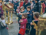 В праздник Сретения Господня Преосвященнейший епископ Симон совершил Божественную литургию в Покровском кафедральном соборе г. Шахты