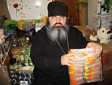 Смоленский храм станицы Шумилинской в лице настоятеля иерея Александра Туховского и прихожан начал формировать Рождественские продуктовые наборы