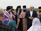 В Кашарском районе Ростовской области епископ Симон вместе с фермерами помолился о благополучии урожая