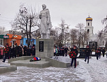 Благочинный приходов Донецкого округа принял участие в патриотическом мероприятии «Поклон глубокий до земли героям павшим и живущим»