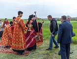 Преосвященнейший епископ Симон совершил «Чин освящения насеянных полей» в Октябрьском сельском районе