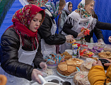 В прощеное воскресенье на Соборной площади города Шахты состоялись народные гуляния, посвященные Масленице «Гуляет русская душа»