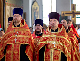 Праздник Светлого Христова Воскресения в Покровском кафедральном соборе города Шахты продолжился великой вечерней