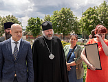 При Покровском кафедральном соборе города Шахты вновь открылась фотовыставка «Семья героя. Шахты»