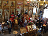 В Донском храме г. Новошахтинска поздравили прихожанок с празднованием дня святых жен-мироносиц.