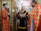 Епископ Шахтинский и Миллеровский Симон совершил Божественную литургию и диаконскую хиротонию в храме Донской иконы Божией Матери г. Новошахтинска