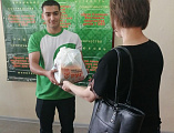 Студенты МККПТ помогли собрать около 300 продуктовых наборов для вынужденных переселенцев