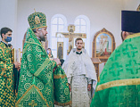 В престольный праздник Преосвященнейший епископ Симон совершил Божественную литургию в храме святого благоверного князя Александра Невского г. Шахты и рукоположил в сан иерея диакона Даниила Зырянова