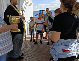В Донском храме г. Новошахтинска встречают детей из Северодонецка.
