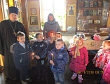 Иерей Андрей Журавлев провел экскурсию для воспитанников детского сада «Колосок» в рамках регулярно преподаваемого им факультатива «Святыни отечества»