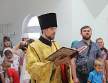 Преосвященнейший епископ Симон совершил чин освящения храма великомученика Георгия Победоносца в пос. Новозарянский и возглавил Литургию в новоосвященном храме