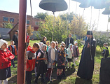 Ученики школы № 8 г. Миллерово посетили храм великомученика и целителя Пантелеимона